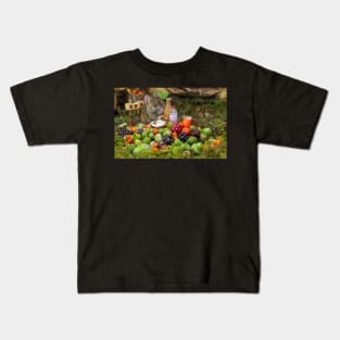 Mouse with natures bounty Kids T-Shirt